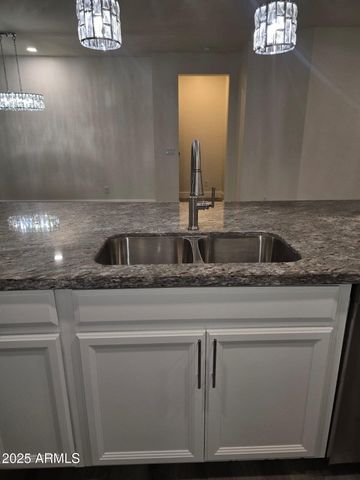 7321 N 123RD Drive, Glendale, AZ 85307