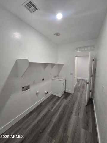 7321 N 123RD Drive, Glendale, AZ 85307