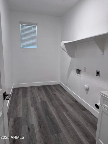 7321 N 123RD Drive, Glendale, AZ 85307