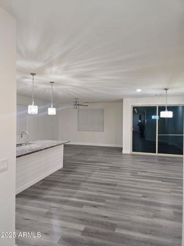 7321 N 123RD Drive, Glendale, AZ 85307