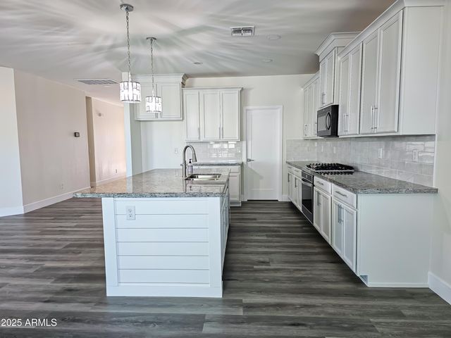 7321 N 123RD Drive, Glendale, AZ 85307