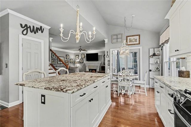 5995 Lake Windsor Parkway, Buford, GA 30518