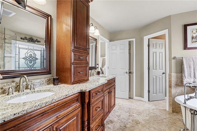 5995 Lake Windsor Parkway, Buford, GA 30518