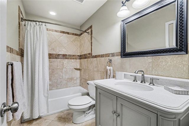 5995 Lake Windsor Parkway, Buford, GA 30518