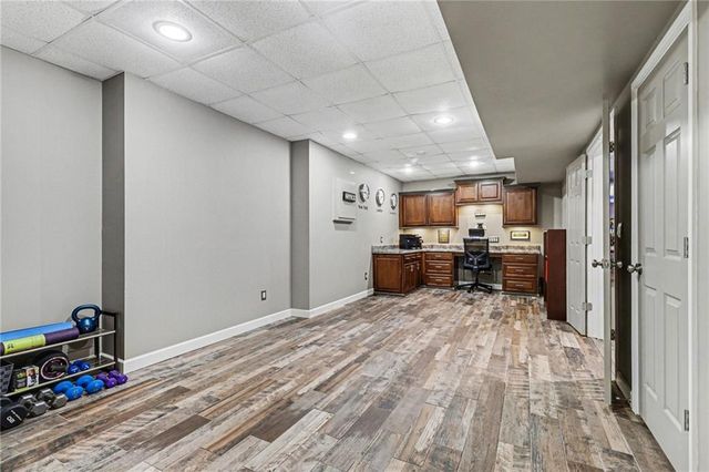 5995 Lake Windsor Parkway, Buford, GA 30518