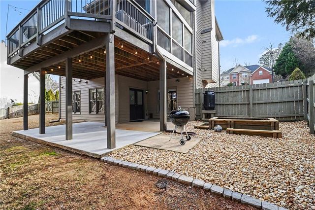 5995 Lake Windsor Parkway, Buford, GA 30518