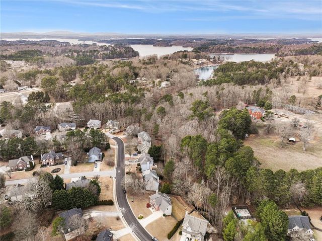 5995 Lake Windsor Parkway, Buford, GA 30518