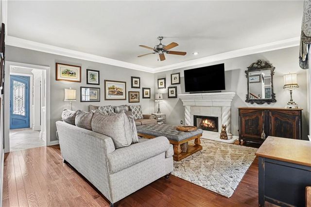 5995 Lake Windsor Parkway, Buford, GA 30518