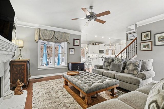 5995 Lake Windsor Parkway, Buford, GA 30518