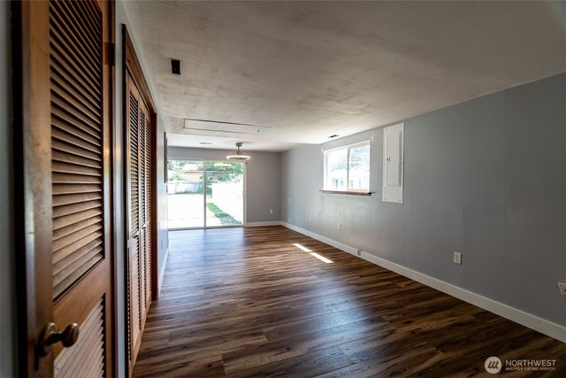 3 Fir Glen Drive SW, Lakewood, WA 98498