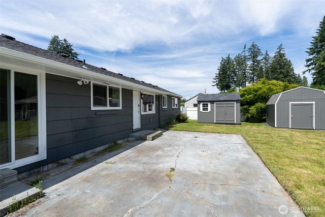 3 Fir Glen Drive SW, Lakewood, WA 98498