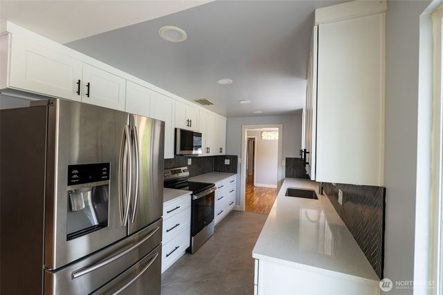 3 Fir Glen Drive SW, Lakewood, WA 98498