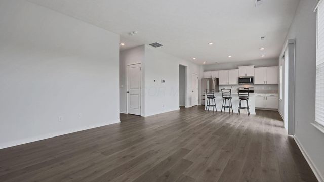 858 Sunny Vale Drive, Delaware, OH 43015