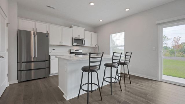 858 Sunny Vale Drive, Delaware, OH 43015