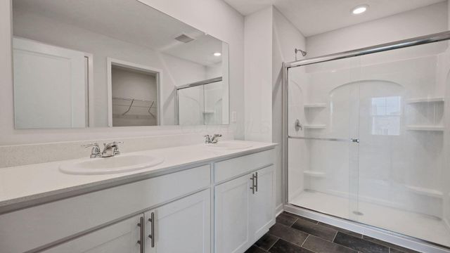 858 Sunny Vale Drive, Delaware, OH 43015