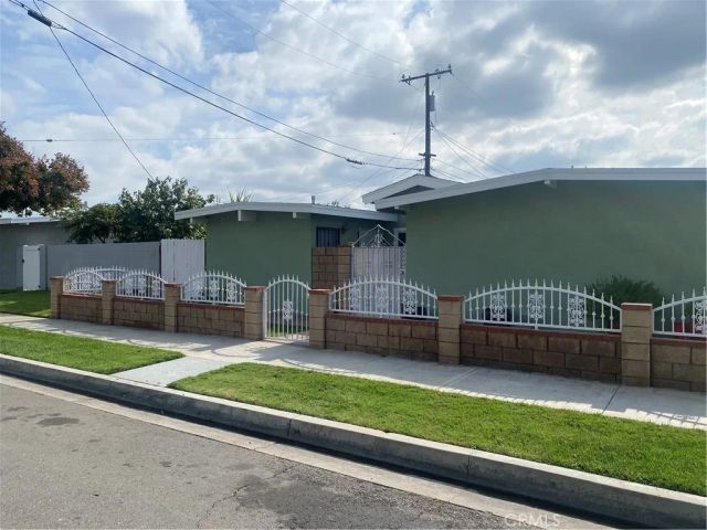 2030 W Dogwood, Anaheim, CA 92801