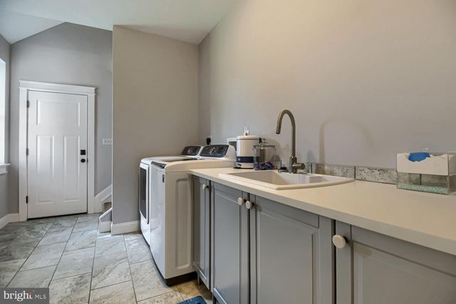 1414 CHERRY GARDEN RD, Baltimore, MD 21221