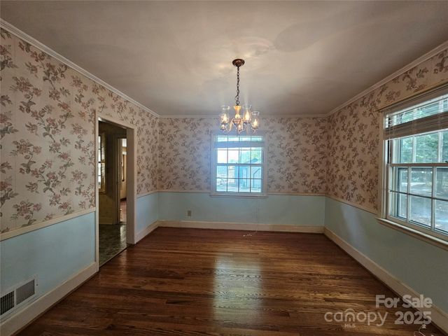 610 S Washington Street, Shelby, NC 28150