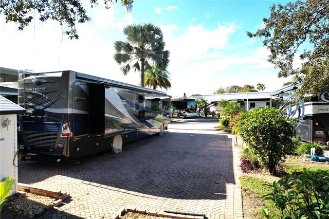 2457 ST GEORGE DRIVE, Davenport, FL 33837