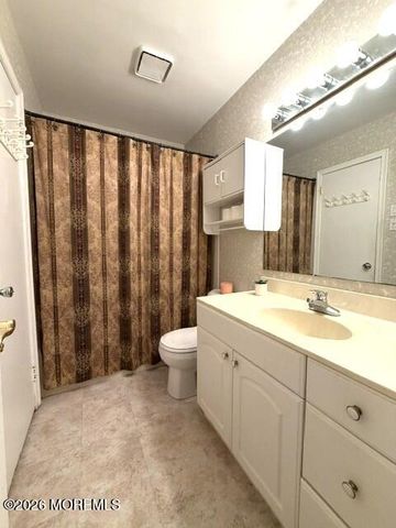 41 Mizzen Drive, Barnegat, NJ 08005