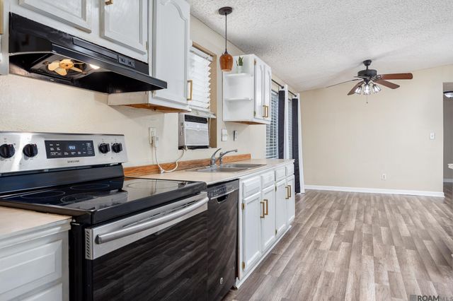 44018 Conway St, Sorrento, LA 70778