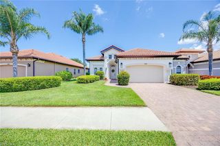 7863 Valencia CT, Naples, FL 34113