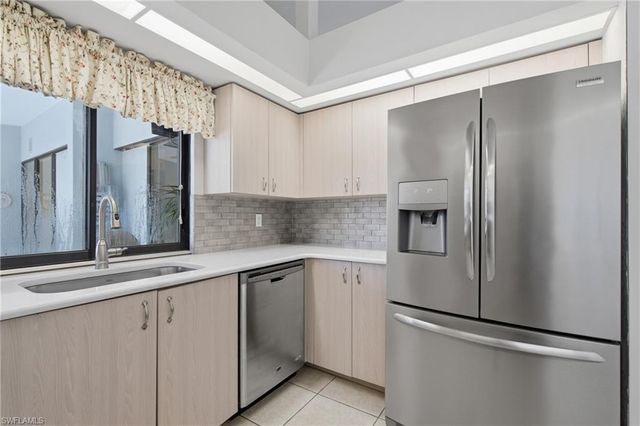 6040 Lake Grasmere WAY, Fort Myers, FL 33908