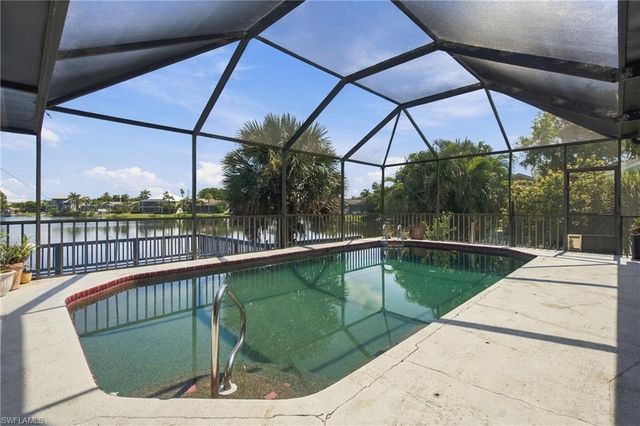6040 Lake Grasmere WAY, Fort Myers, FL 33908