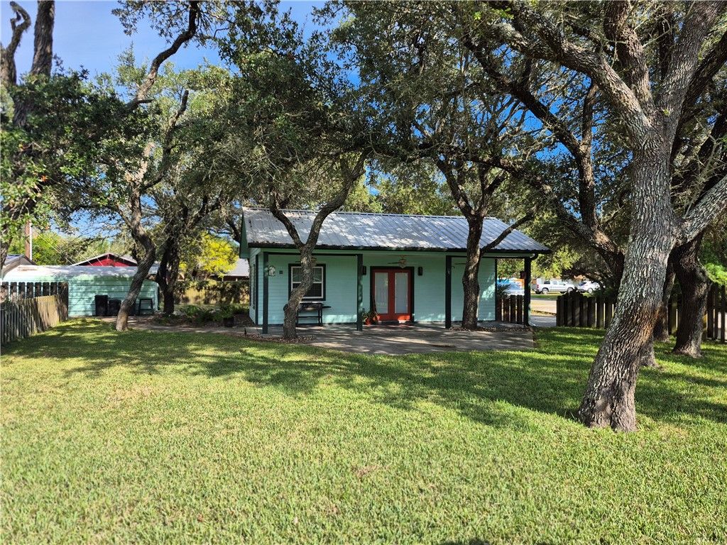 924 Ibis Dr, Rockport, TX 78382 — photo 2