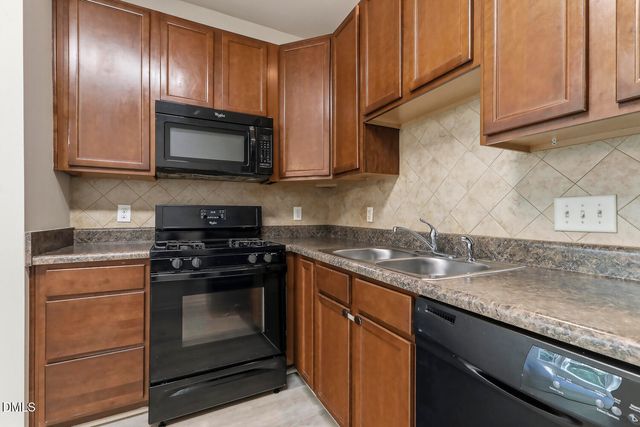 11100 Gwynn Oaks Drive 103, Raleigh, NC 27614