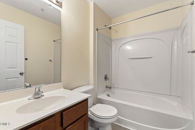 11100 Gwynn Oaks Drive 103, Raleigh, NC 27614
