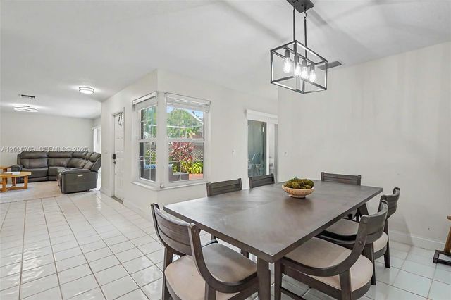 10994 Neptune Drive 10994, Cooper City, FL 33026