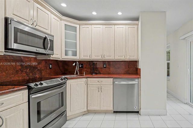 10994 Neptune Drive 10994, Cooper City, FL 33026