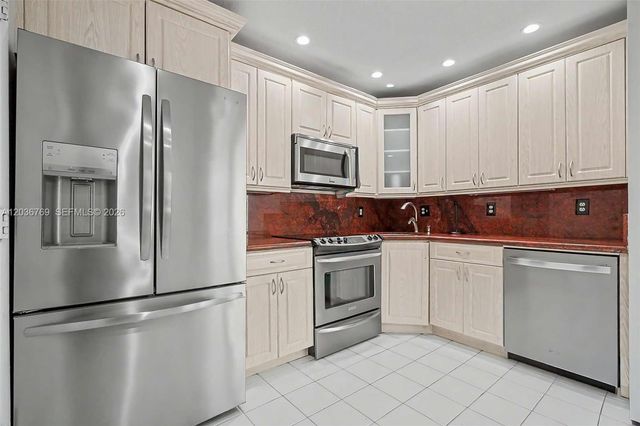 10994 Neptune Drive 10994, Cooper City, FL 33026