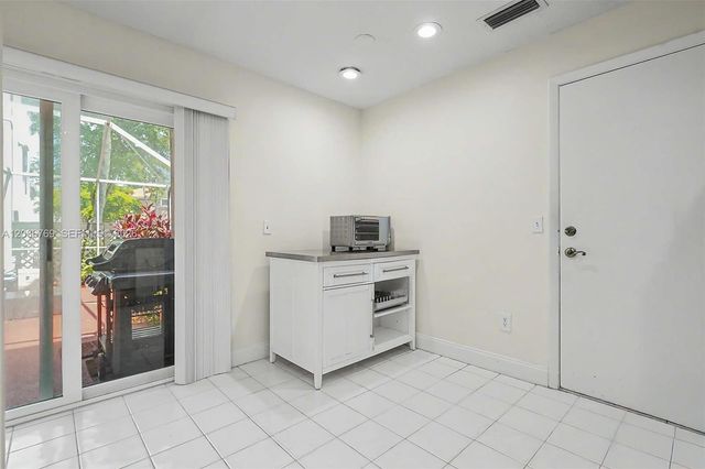 10994 Neptune Drive 10994, Cooper City, FL 33026