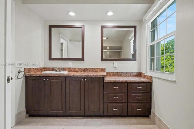 10994 Neptune Drive 10994, Cooper City, FL 33026
