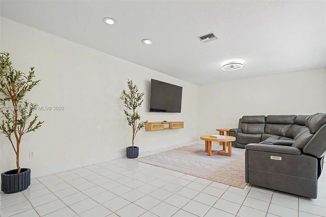 10994 Neptune Drive 10994, Cooper City, FL 33026