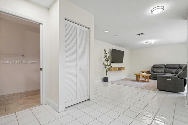 10994 Neptune Drive 10994, Cooper City, FL 33026