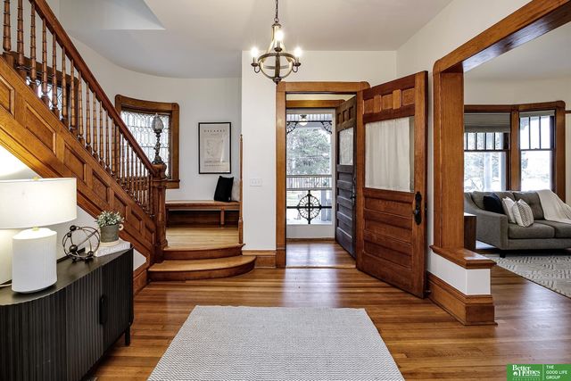 1624 S 32 Avenue, Omaha, NE 68105