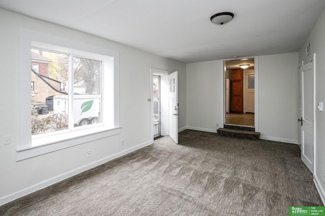 1624 S 32 Avenue, Omaha, NE 68105