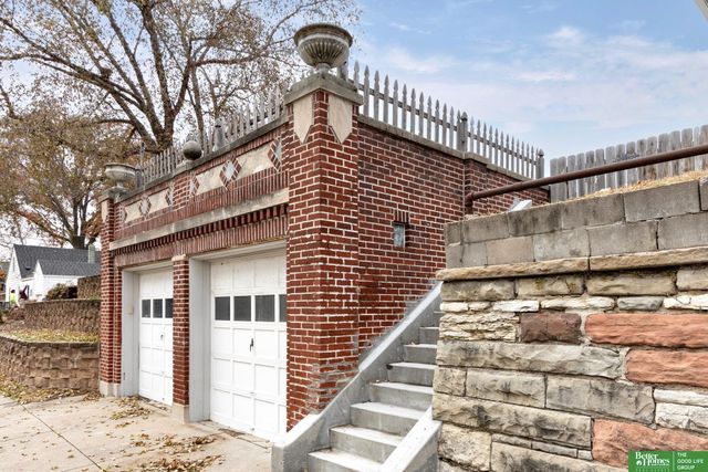 1624 S 32 Avenue, Omaha, NE 68105