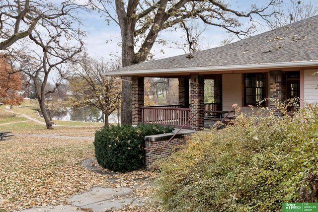 1624 S 32 Avenue, Omaha, NE 68105