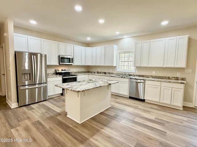 2411 Old Aberdeen Road, Rockingham, NC 28379