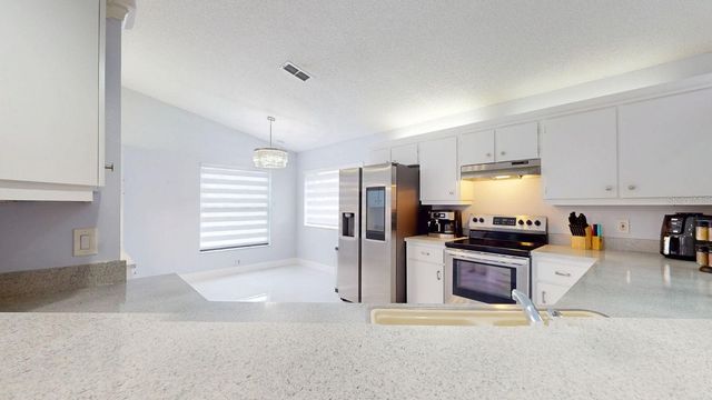8141 GOLF CLUB COURT, Hudson, FL 34667