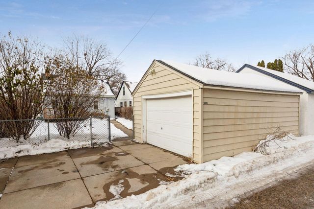 5525 36th Avenue S, Minneapolis, MN 55417