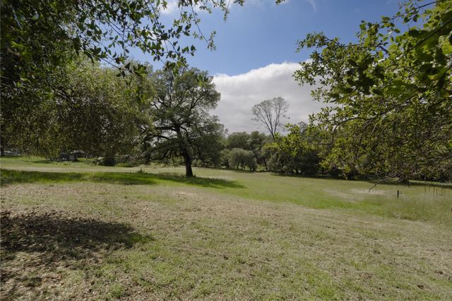 14270 Lodgepole Dr, Penn Valley, CA 95946