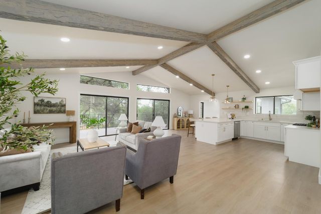 14270 Lodgepole Dr, Penn Valley, CA 95946