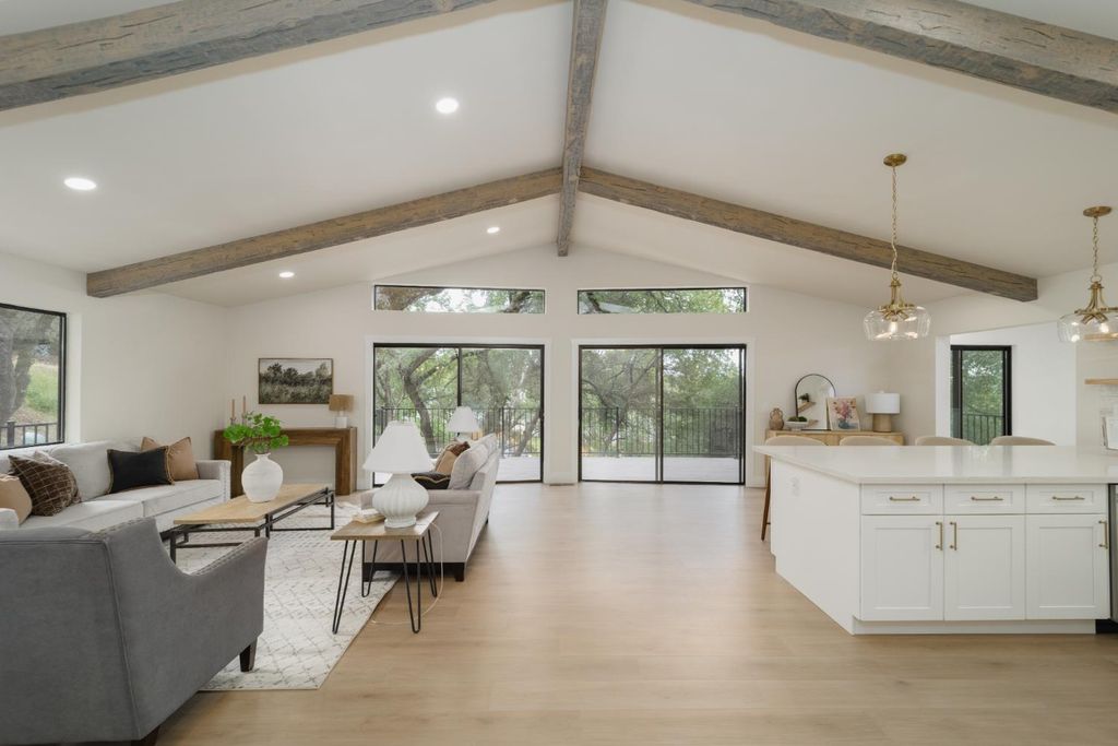 14270 Lodgepole Dr, Penn Valley, CA 95946