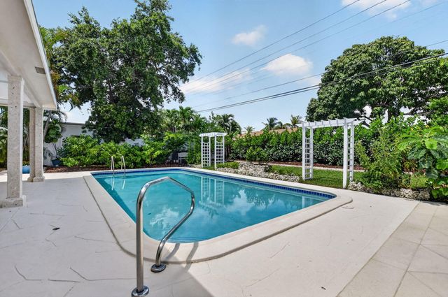 1207 SW 12th Avenue, Boca Raton, FL 33486