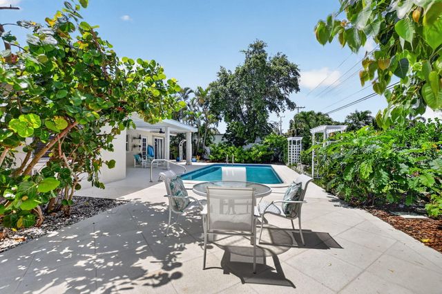 1207 SW 12th Avenue, Boca Raton, FL 33486